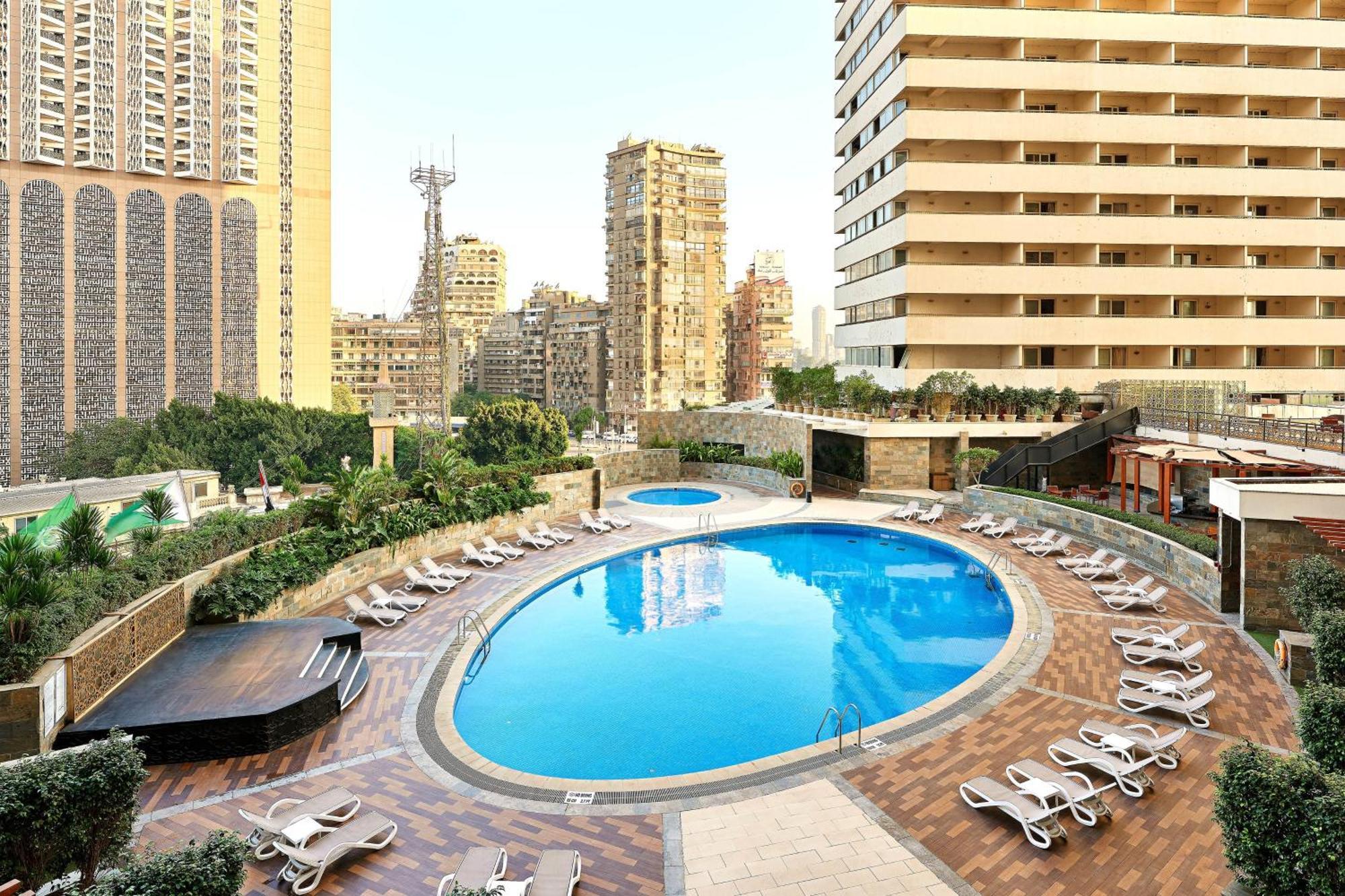 Sheraton Cairo Hotel & Casino Екстериор снимка